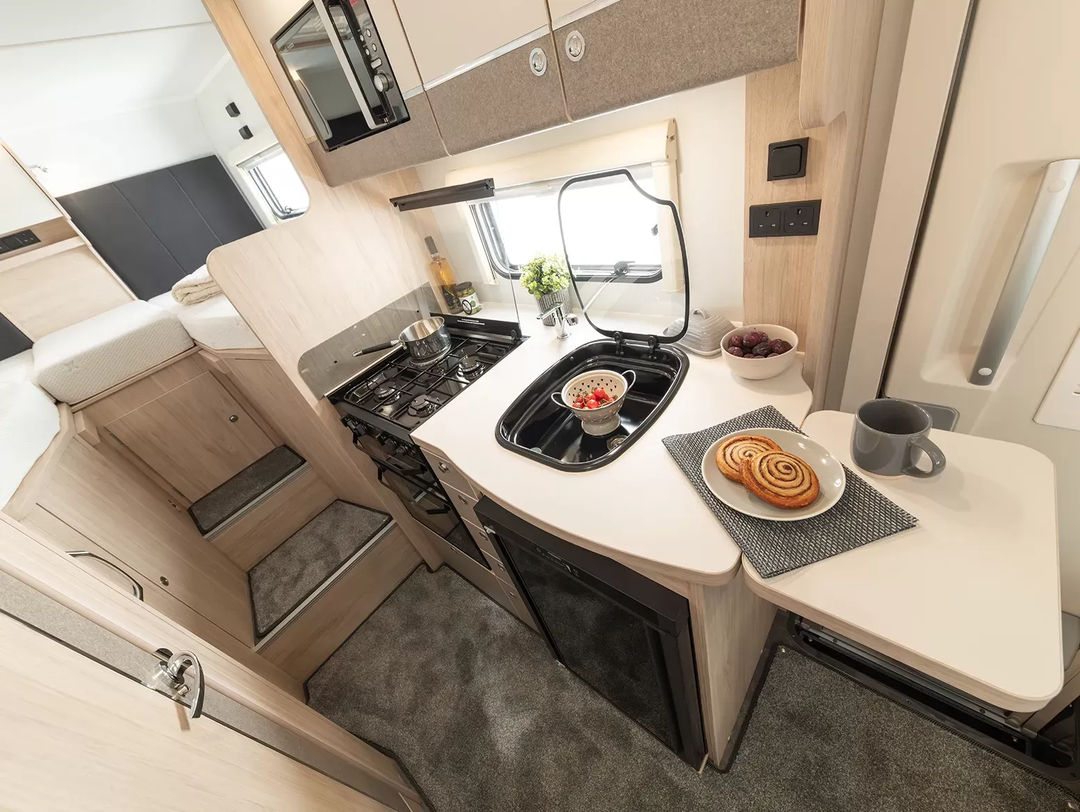 Elddis Autoquest Apex Interior