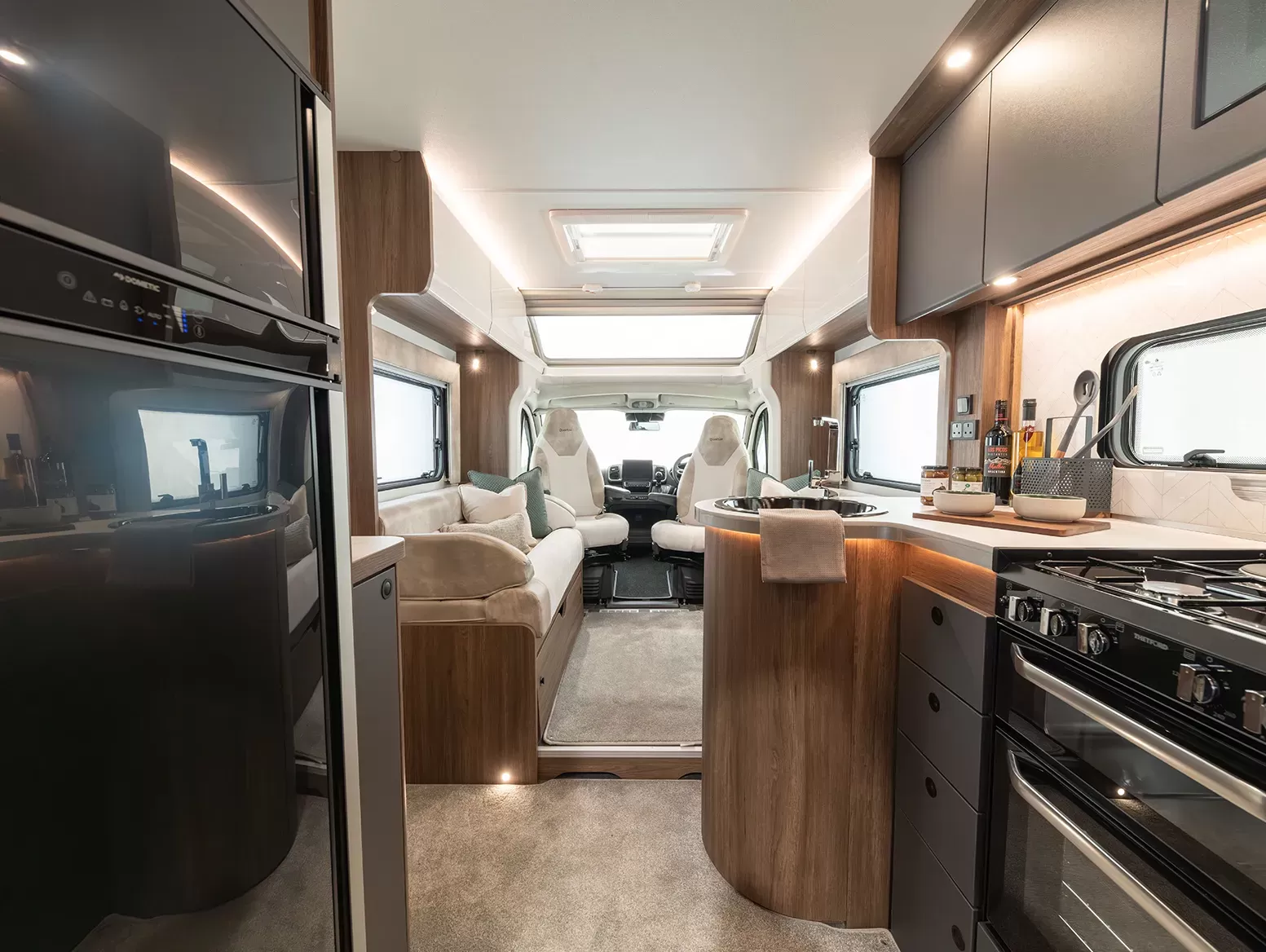 Elddis Bucaneeer Quantum Interior