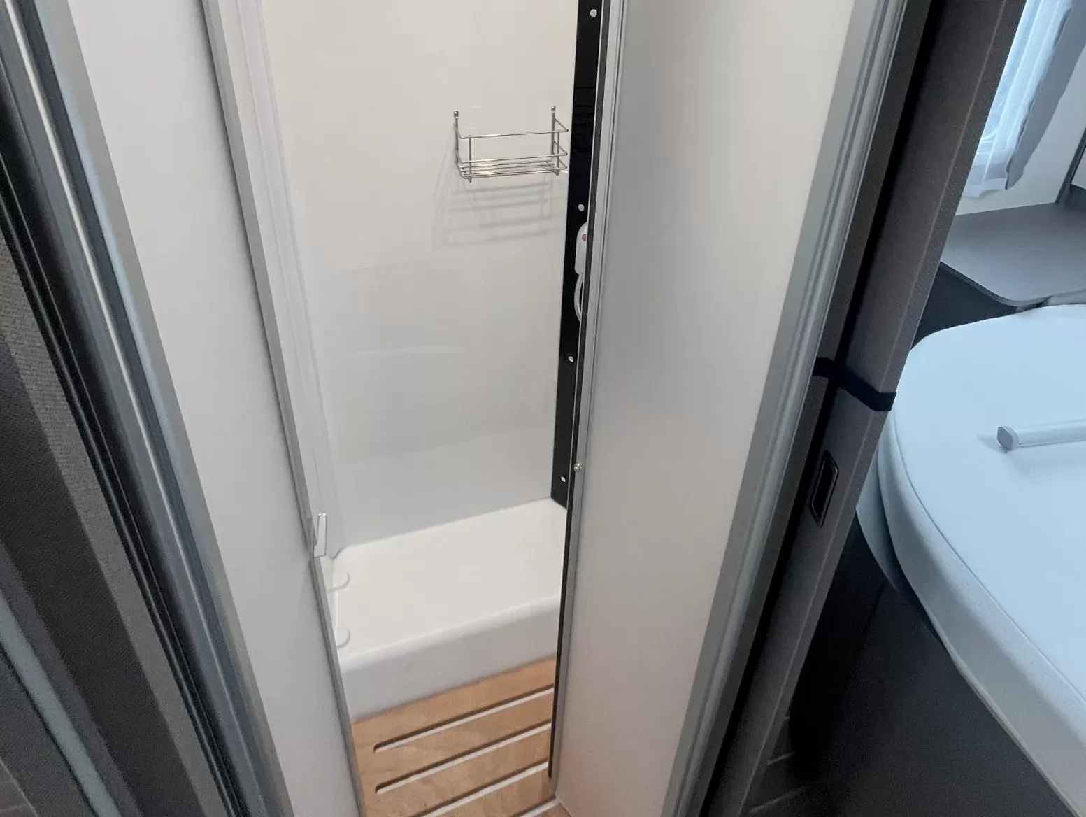 Etrusco i-Model Bathroom