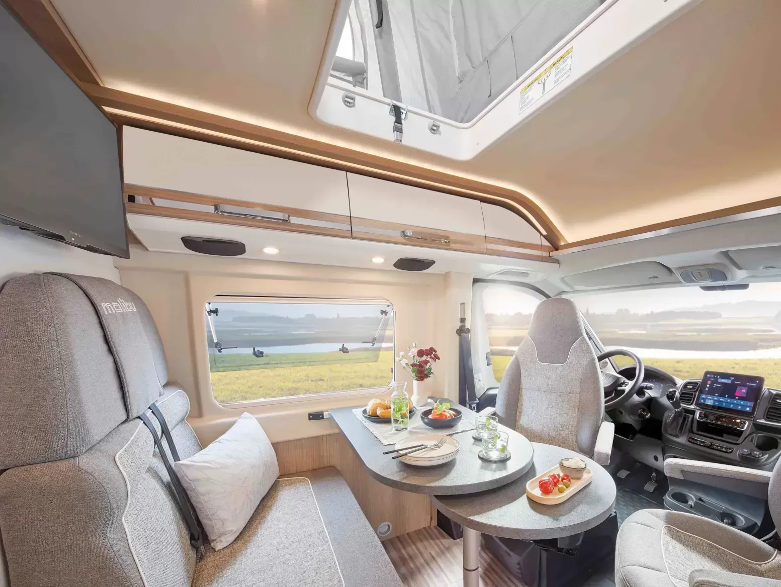 Malibu Compact Lounge