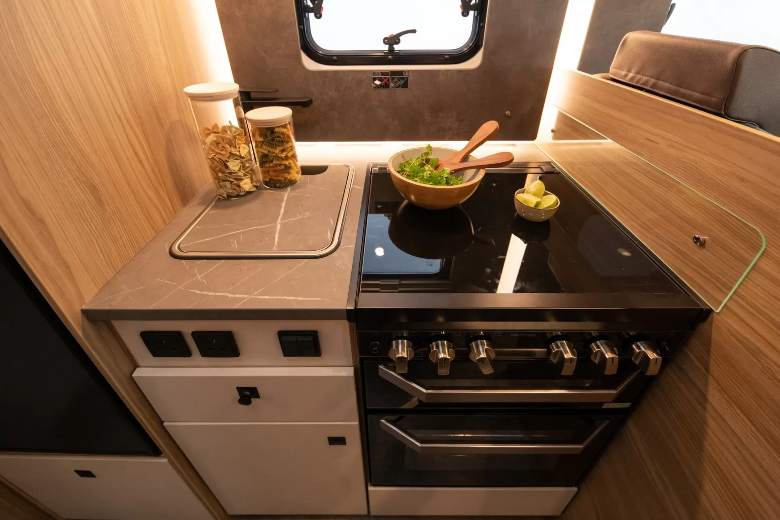 Elddis Autoquest GT 70DS kitchen